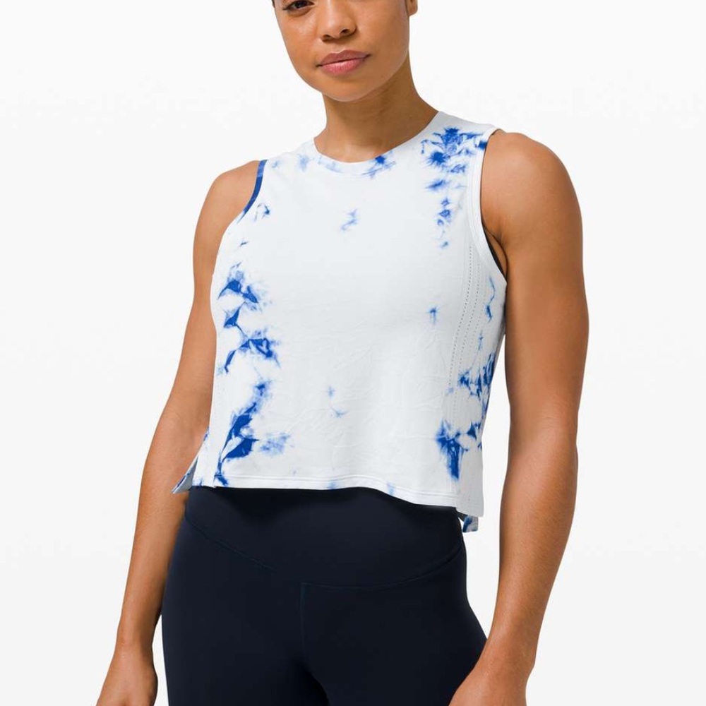 lululemon train to be shibori tie dye blue crop tank